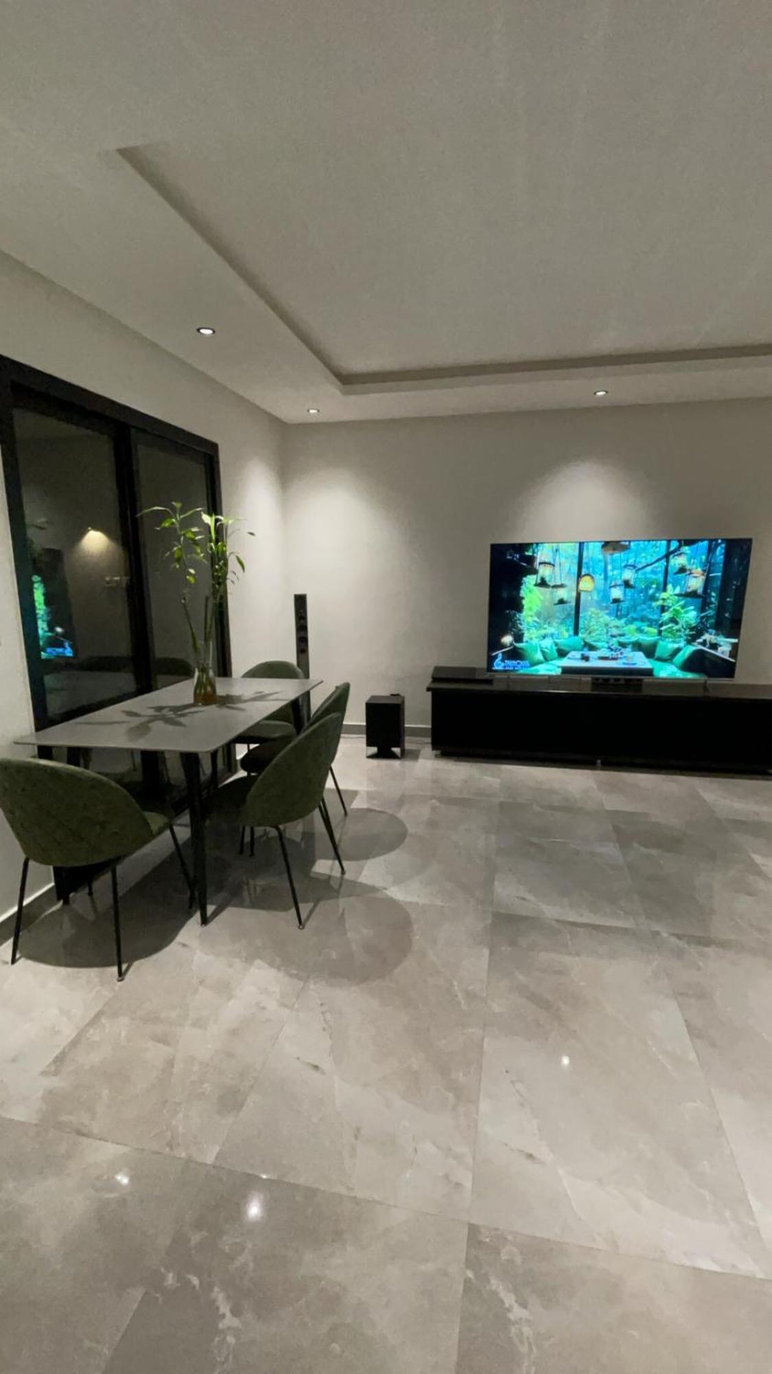 Villa موقع مميز وإطلالة على المسبح Riyadh