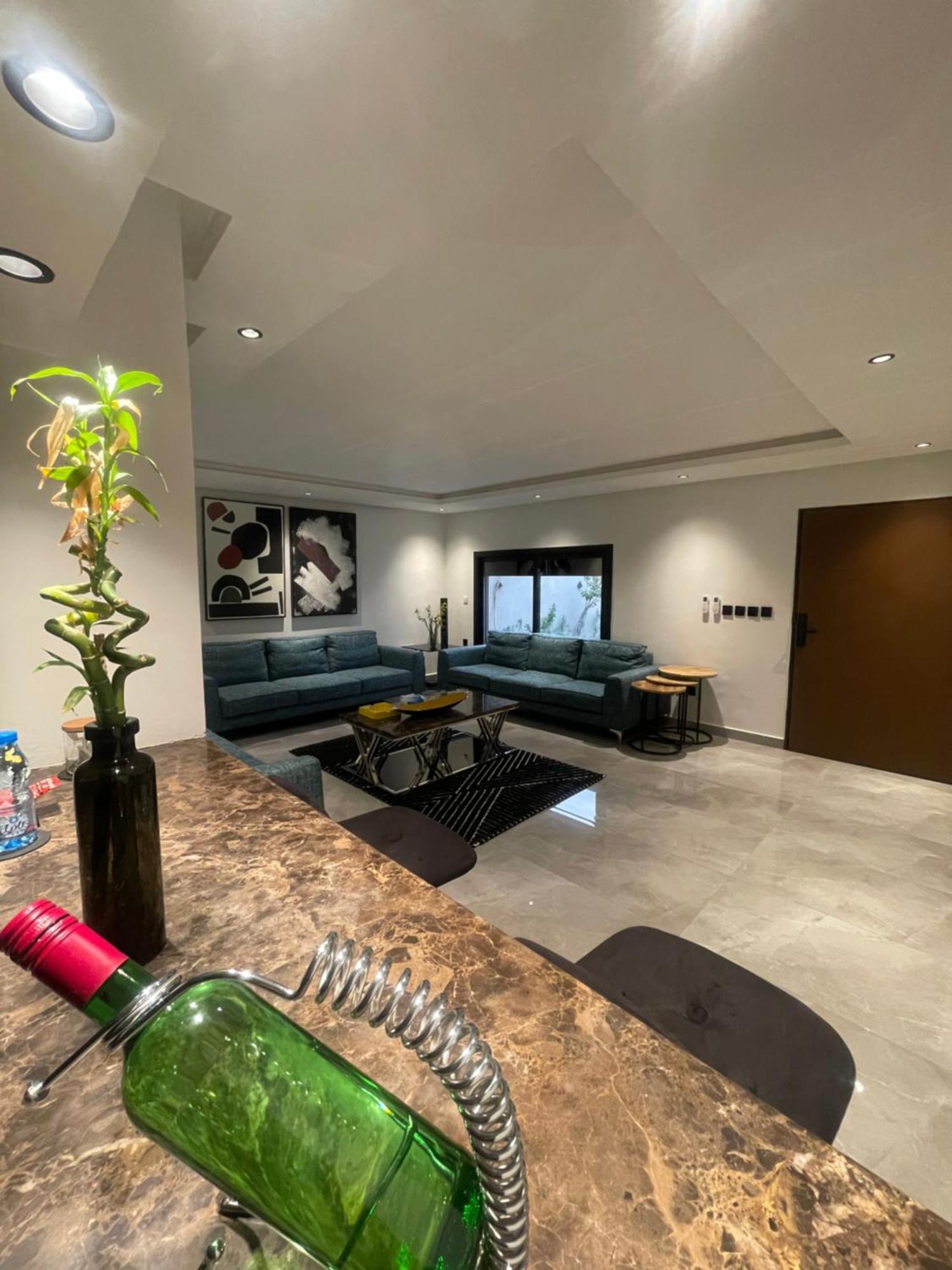 Villa موقع مميز وإطلالة على المسبح